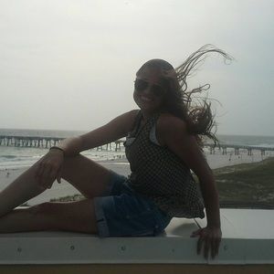 Meet your Posher, Alisha